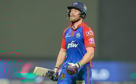 ഔട്ടായതിന്റെ നിരാശയിൽ ഡൽഹിയുടെ ഫിൽ സാൾട്ട്/ പിടിഐ