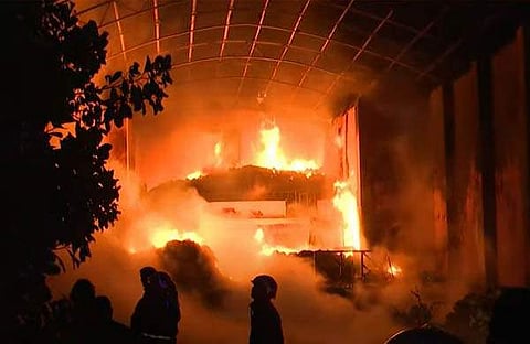 കൊല്ലത്ത് മരുന്ന് സംഭരണശാലയിലുണ്ടായ തിപിടിത്തം/ ടെലിവിഷന് ചിത്രം