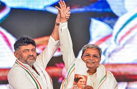 സിദ്ധരാമയ്യയും ശിവകുമാറും/ പിടിഐ