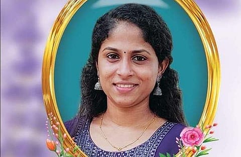 ആതിര വി എം
