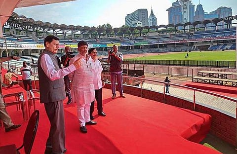 സത്യപ്രതിജ്ഞാ ചടങ്ങിന്റെ ഒരുക്കങ്ങള് ഡികെ ശിവകുമാര് വിലയിരുത്തുന്നു/പിടിഐ