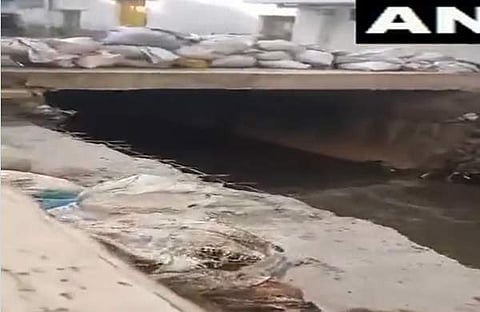 യുവാവ് ഒലിച്ചുപോയ ബംഗളൂരുവിലെ അഴുക്കുചാല്, എഎന്ഐ