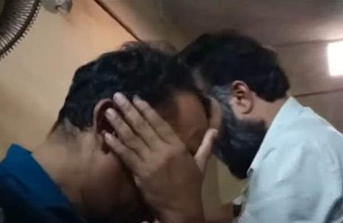 അറസ്റ്റിലായ വില്ലേജ് അസിസ്റ്റന്റ്