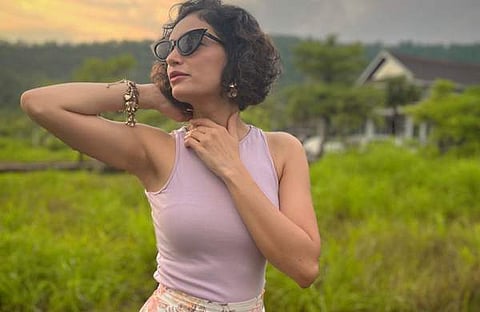 വൈഭവി ഉപാധ്യായ, ഫെയ്സ്ബുക്ക്