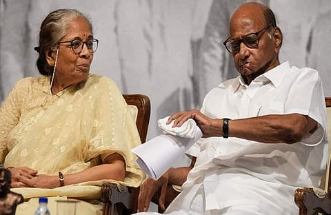 ശരദ് പവാറും ഭാര്യയും പുസ്തകപ്രകാശന ചടങ്ങില്/ പിടിഐ