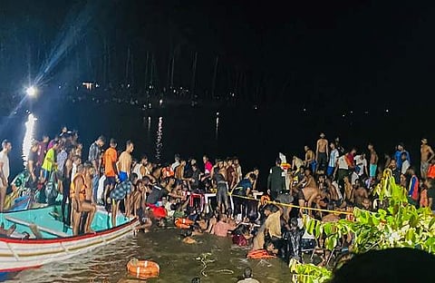 രക്ഷാപ്രവര്ത്തനം നടത്തുന്നു/ പിടിഐ