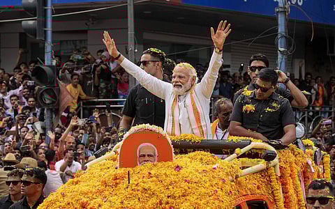 ബംഗളൂരുവിൽ നടന്ന റോഡ് ഷോയിൽ പ്രധാനമന്ത്രി നരേന്ദ്ര മോദി/ പിടിഐ