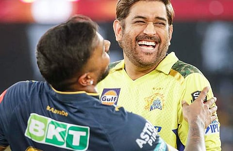 ഹാര്ദിക്കും ധോനിയും/ ട്വിറ്റര്