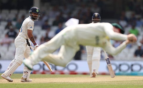 സ്മിത്തിന്റെ ക്യാച്ചിൽ കോഹ്ലി പുറത്തേക്ക്/ ട്വിറ്റർ