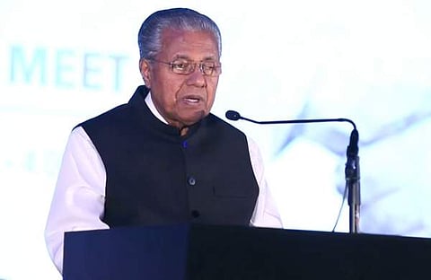 മുഖ്യമന്ത്രി പ്രസംഗിക്കുന്നു