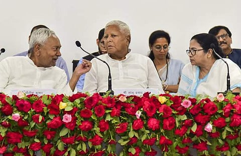 പ്രതിപക്ഷ പാര്ട്ടികളുടെ യോഗത്തിന് ശേഷം നേതാക്കന്മാര് മാധ്യമങ്ങളെ കാണുന്നു/ പിടിഐ