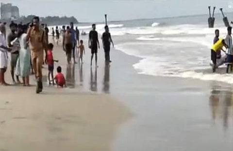 തിരച്ചിൽ നടത്തുന്നു/ ടിവി ദൃശ്യം