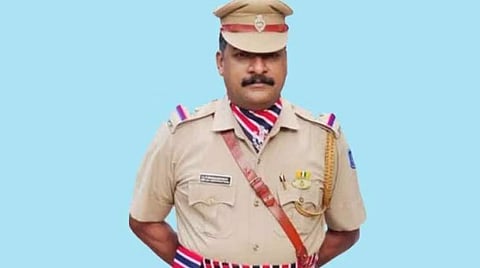 എവി മനോജ്