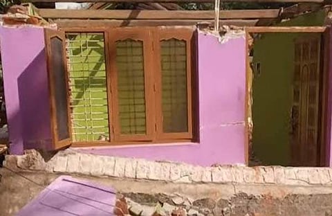 തകര്ന്നുവീണ വീട്