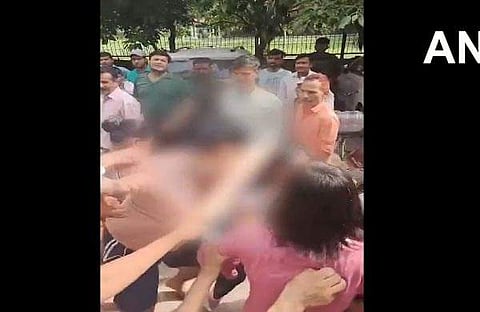 ആള്ക്കൂട്ടാക്രമണത്തിന്റെ വീഡിയോദൃശ്യം