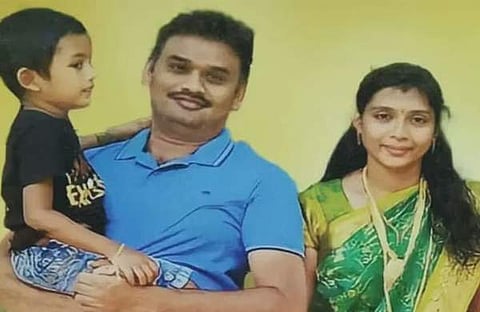 മുരളീധരനും ഷൈലജയും ജീവയും