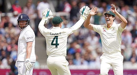 ഔട്ടായതിന്റെ നിരാശയിൽ ബെയർസ്റ്റോ, വിക്കറ്റ് നേട്ടമാഘോഷിക്കുന്ന ഓസീസ് ക്യാപ്റ്റൻ കമ്മിൻസ്/ ട്വിറ്റർ