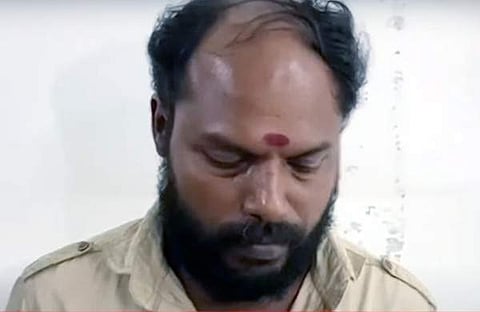 അറസ്റ്റിലായ ജയന്/ ടെലിവിഷന് ചിത്രം