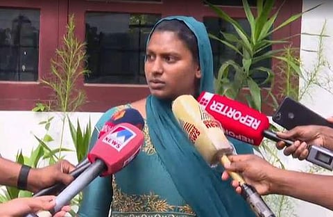 അഫ്സാന മാധ്യമങ്ങളെ കാണുന്നു/ ടെലിവിഷന് ചിത്രം