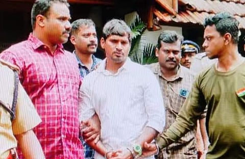 പിടിയിലായ മോഷ്ടാവ്