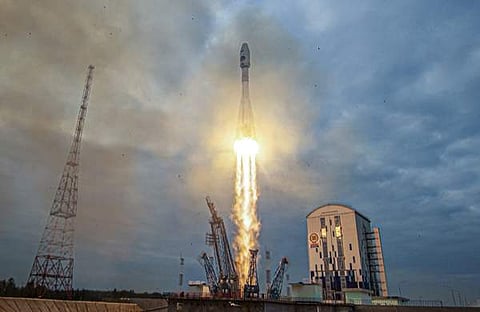 ലൂണ 25 പേടകവുമായി റോക്കറ്റ് കുതിച്ചുയരുന്ന ദൃശ്യം, എപി