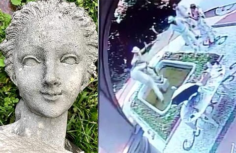 'ഡോമിന' ശിൽപ്പത്തിനൊപ്പം ഫോട്ടൊയെടുക്കാൻ ശ്രമിക്കുന്ന സഞ്ചാരികൾ/ വിഡിയോ സ്ക്രീൻഷോട്ട്