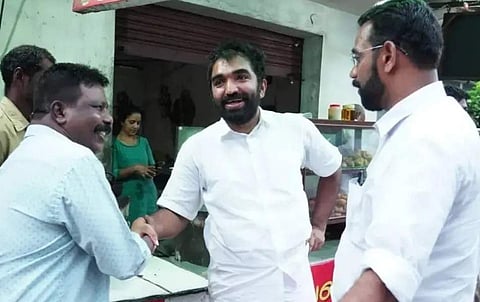 ചാണ്ടി ഉമ്മന് തെരഞ്ഞെടുപ്പ് പ്രചാരണത്തില്/ഫെയ്സ്ബുക്ക്