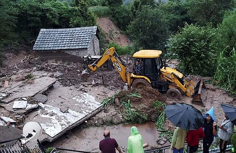 മേഘവിസ്ഫോടനത്തില് തകര്ന്ന ഹിമാചലില് നിന്നുള്ള ദൃശ്യം/ പിടിഐ