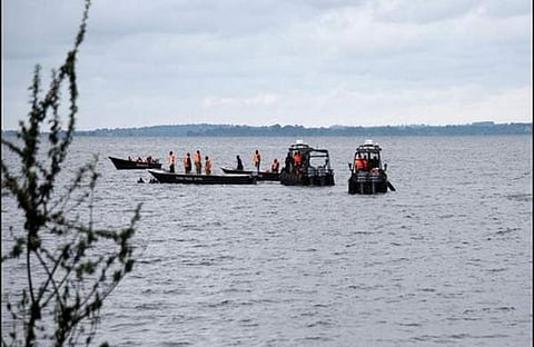 കുടിയേറ്റക്കാര് സഞ്ചരിച്ച ബോട്ട് മുങ്ങി/ എഎൻഐ