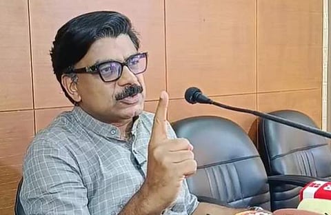 മാത്യു കുഴൽനാടന്റെ വാർത്താസമ്മേളനം/ ഫെയ്സ്ബുക്ക്