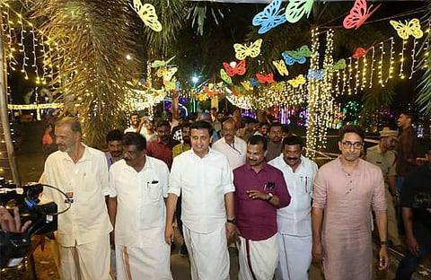 ഓണം വാരാഘോഷത്തിന്റെ ഭാഗമായി തലസ്ഥാനത്ത് ഒരുക്കിയ ദീപാലങ്കാരം/ ഫെയ്സ്ബുക്ക്