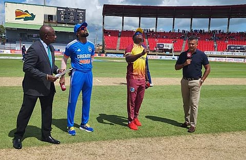 ടോസ് ജയിച്ച് ഇന്ത്യ/ ട്വിറ്റർ