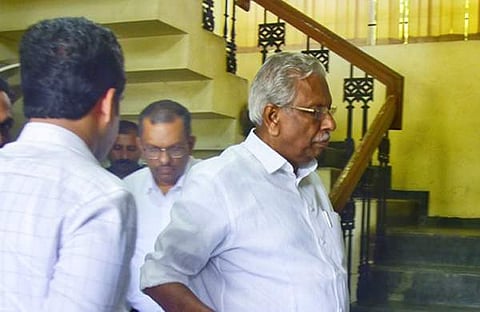 എസി മൊയ്തീന് ചോദ്യം ചെയ്യലിന് എത്തുന്നു/എക്സ്പ്രസ്