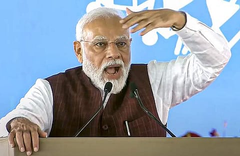 നരേന്ദ്രമോദി തെരഞ്ഞെടുപ്പ് റാലിയില് സംസാരിക്കുന്നു/ പിടിഐ