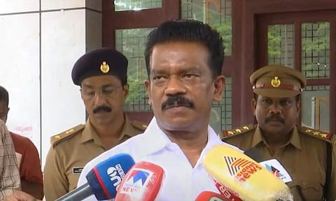 കെ രാധാകൃഷ്ണന് മാധ്യമങ്ങളെ കാണുന്നു