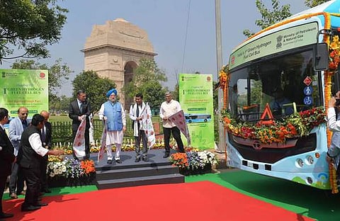 കേന്ദ്രമന്ത്രി ഹര്ദീപ് സിങ് പുരി എക്സില് പങ്കുവെച്ച ഗ്രീന് ഹൈഡ്രജന് ബസിന്റെ ചിത്രം