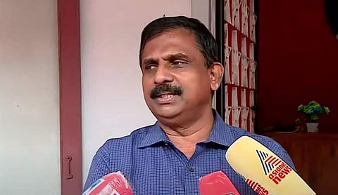 സിഐടിയു ജില്ലാ സെക്രട്ടറി പിബി ഹര്ഷകുമാര്