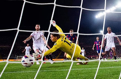 റാമോസിന്റെ സെൽഫ് ഗോൾ വലയിൽ/ ട്വിറ്റർ