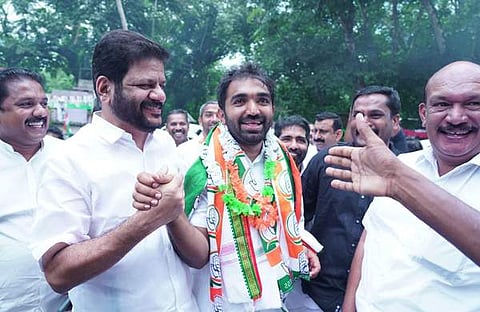 ചാണ്ടി ഉമ്മന്റെ തെരഞ്ഞെടുപ്പ് പ്രചാരണം, ഫെയ്സ്ബുക്ക്