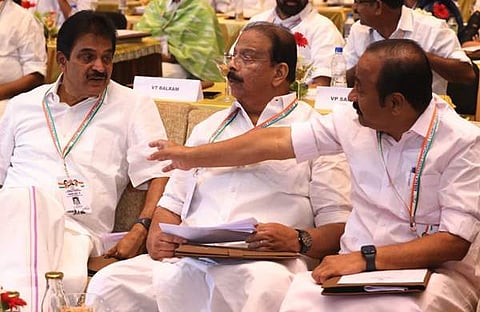 കെ സി വേണുഗോപാൽ, കെ സുധാകരൻ, വിഡി സതീശൻ എന്നിവർ/ ഫെയ്സ്ബുക്ക്