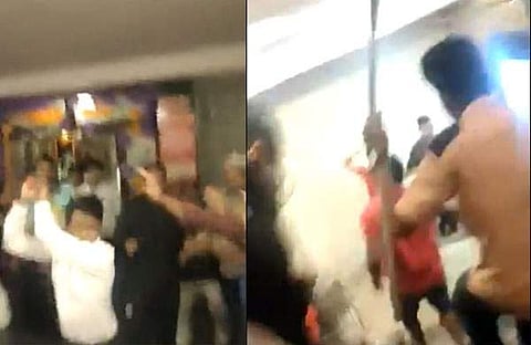 ഹോട്ടൽ ജീവനക്കാർ ആക്രമിക്കുന്നു/ വിഡിയോ സ്ക്രീൻഷോട്ട്