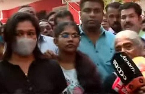 രഞ്ജിത് ശ്രീനിവാസന്റെ അമ്മയും ഭാര്യയും മകളും മാധ്യമങ്ങളോട് സംസാരിക്കുന്നു