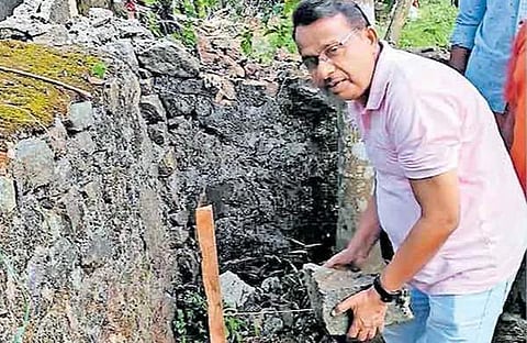 അബ്ദുറസാഖ്