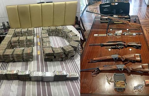 റെയ്ഡിൽ കണ്ടെടുത്ത പണവും ആയുധങ്ങളും/ എഎൻഐ