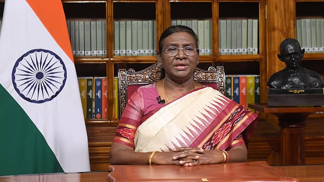 'ഇന്ത്യ ജനാധിപത്യത്തിന്റെ മാതാവ്; രാമ ക്ഷേത്ര പ്രാണ പ്രതിഷ്ഠ അഭിമാന നിമിഷം, ചരിത്ര മുഹൂർത്തം'- രാഷ്ട്രപതി