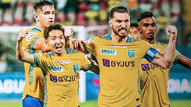 ഗോവയെ വീഴ്ത്തി ബ്ലാസ്റ്റേഴ്സിന്റെ തിരിച്ചുവരവ്; രണ്ടിനെതിരെ നാല് ഗോളുകള്ക്ക് ജയം