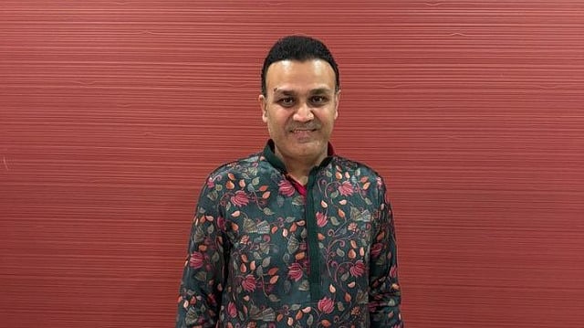 'എന്തിന് ജയ്സ്വാളിനെ ഇതിഹാസങ്ങളുമായി താരതമ്യം ചെയ്യുന്നു?'; പ്രതികരിച്ച് സെവാഗും ഗംഭീറും