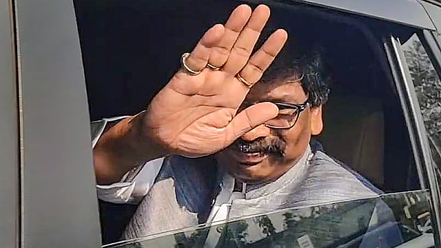 ഇഡി അറസ്റ്റിനെതിരെ ഹേമന്ത് സോറന് ഹൈക്കോടതിയില്; ഇന്നു പരിഗണിക്കും