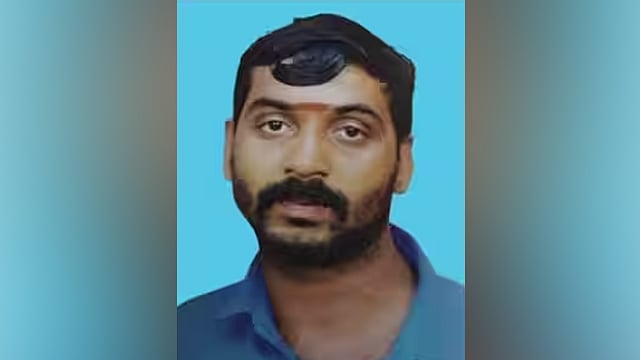 മദ്യപിച്ച് കിടക്കുകയാണെന്ന് കരുതി അവഗണിച്ചു; യുവാവ് മരിച്ചത് സൂര്യാഘാതമേറ്റ്, ശരീരത്തിൽ പൊള്ളലേറ്റ പാടുകൾ