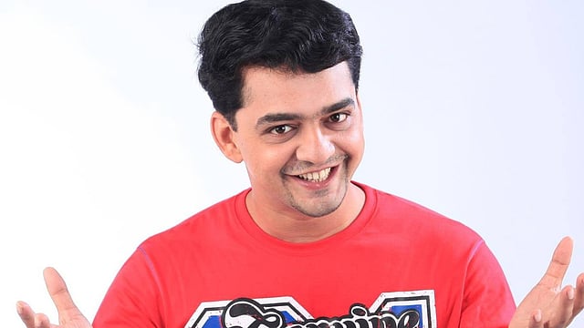 വാഹനാപകടത്തില് നടന് കാര്ത്തിക് പ്രസാദിന് പരിക്ക്